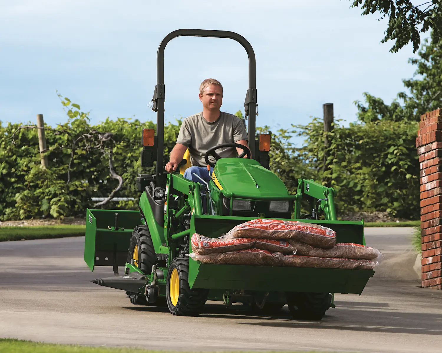 John Deere 1025R